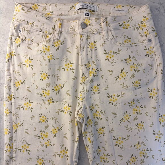Judy Blue Yellow Floral Skinny Fit Pants Size  9/29 - Picture 2 of 6